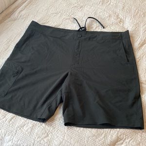 Magellan Outdoors Fish Gear black water repellent shorts 2XL
